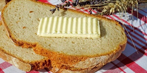 El “discutidor” y la rebanada de pan con mantequilla